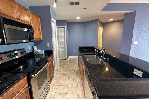 Condo in Tampa, Florida, 2 bedrooms  № 2208544 - photo 6