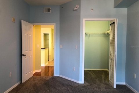 Condo in Tampa, Florida, 2 bedrooms  № 2208544 - photo 19