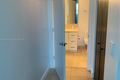 Copropriété à louer à Miami, Floride: 1 chambre, 66.33 m2 № 2031604 - photo 6