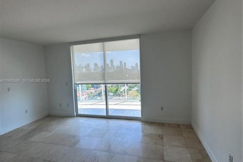 Condominio en alquiler en Miami, Florida, 1 dormitorio, 66.33 m2 № 2031604 - foto 18