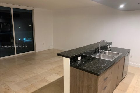 Copropriété à louer à Miami, Floride: 1 chambre, 66.33 m2 № 2031604 - photo 11