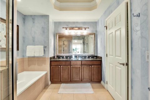 Condominio en venta en Four Corners, Florida, 3 dormitorios, 151.43 m2 № 1642970 - foto 19