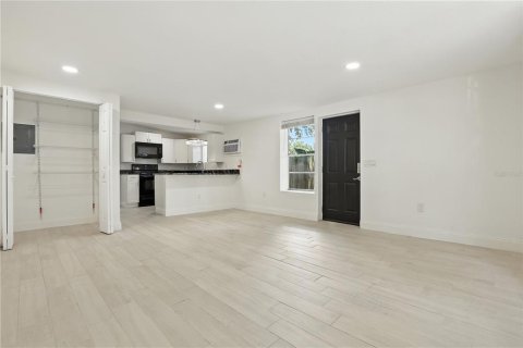 Apartamento en alquiler en Orlando, Florida, 1 dormitorio, 55.74 m2 № 1908137 - foto 4