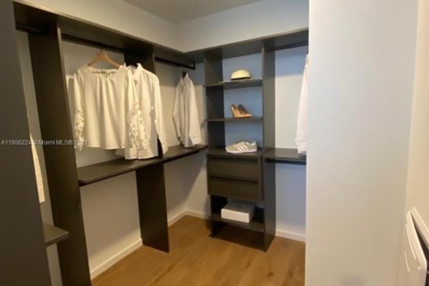 Condominio en venta en Miami, Florida, 1 dormitorio, 58.16 m2 № 2194035 - foto 15