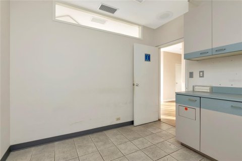 Commercial property in Clearwater, Florida 330.82 sq.m. № 2145041 - photo 16
