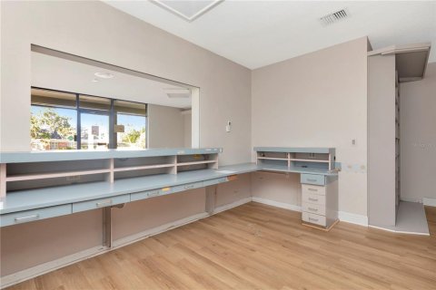 Commercial property in Clearwater, Florida 330.82 sq.m. № 2145041 - photo 11