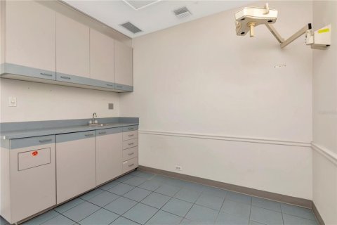 Commercial property in Clearwater, Florida 330.82 sq.m. № 2145041 - photo 20