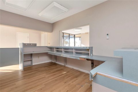 Commercial property in Clearwater, Florida 330.82 sq.m. № 2145041 - photo 13