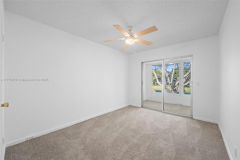 Copropriété à vendre à Deerfield Beach, Floride: 2 chambres, 76.18 m2 № 2027186 - photo 17