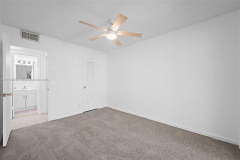 Copropriété à vendre à Deerfield Beach, Floride: 2 chambres, 76.18 m2 № 2027186 - photo 13