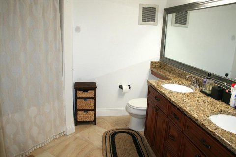 Condominio en venta en Lake Mary, Florida, 1 dormitorio, 86.86 m2 № 1608420 - foto 17