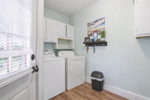 House in Crescent City, Florida 4 bedrooms, 241.55 sq.m. № 2144729 - photo 14