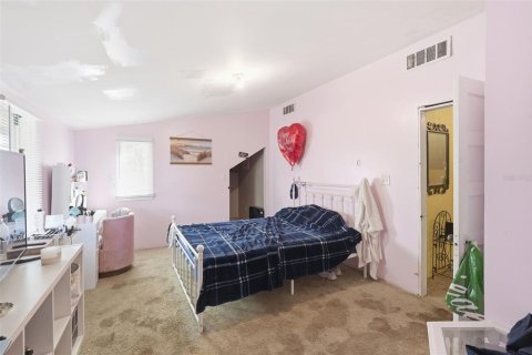 House in Crescent City, Florida 4 bedrooms, 241.55 sq.m. № 2144729 - photo 16