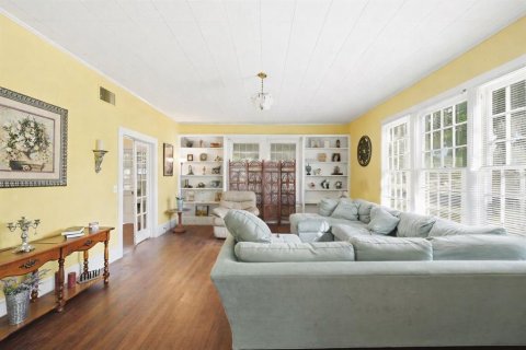 House in Crescent City, Florida 4 bedrooms, 241.55 sq.m. № 2144729 - photo 12