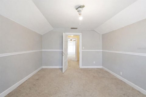 House in Crescent City, Florida 4 bedrooms, 241.55 sq.m. № 2144729 - photo 17
