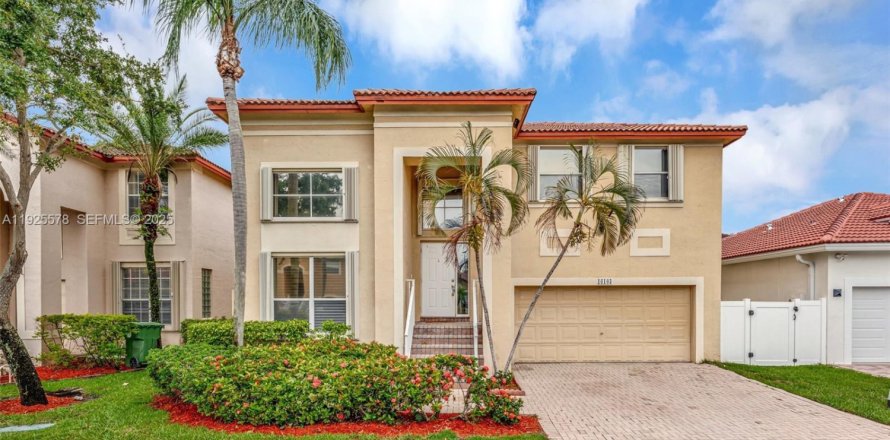 Casa en Weston, Florida 4 dormitorios, 194.26 m2 № 1983944