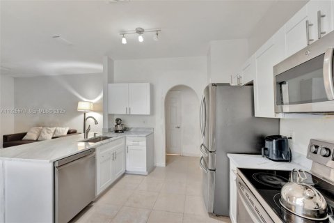 Casa en venta en Weston, Florida, 4 dormitorios, 194.26 m2 № 1983944 - foto 6