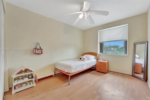 Casa en venta en Weston, Florida, 4 dormitorios, 194.26 m2 № 1983944 - foto 16