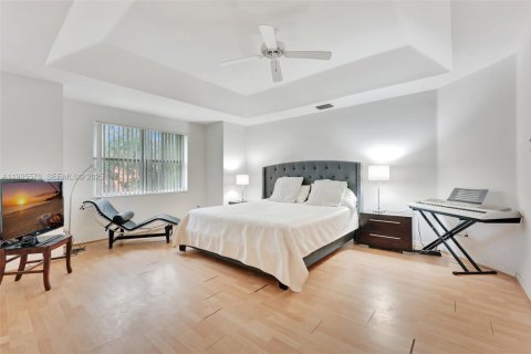 Casa en venta en Weston, Florida, 4 dormitorios, 194.26 m2 № 1983944 - foto 12