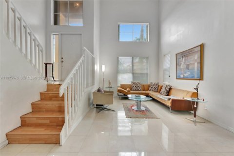 Casa en venta en Weston, Florida, 4 dormitorios, 194.26 m2 № 1983944 - foto 2