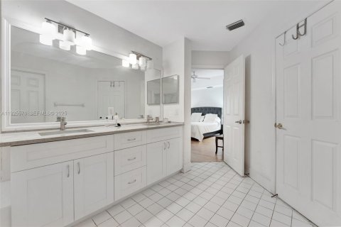 Casa en venta en Weston, Florida, 4 dormitorios, 194.26 m2 № 1983944 - foto 15