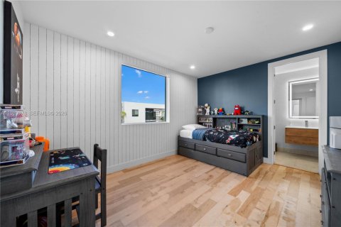 House in Doral, Florida 5 bedrooms, 336.68 sq.m. № 2044318 - photo 21