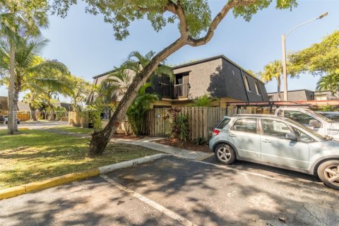 Villa ou maison à louer à Miami, Floride: 3 chambres, 135.82 m2 № 1957086 - photo 22