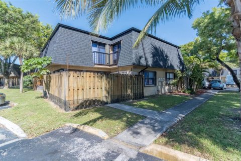 Villa ou maison à louer à Miami, Floride: 3 chambres, 135.82 m2 № 1957086 - photo 23