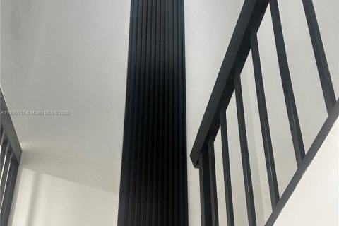 Villa ou maison à louer à Miami, Floride: 3 chambres, 135.82 m2 № 1957086 - photo 9