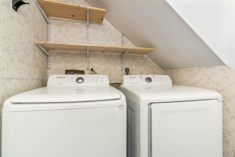 Villa ou maison à louer à Miami, Floride: 3 chambres, 135.82 m2 № 1957086 - photo 12