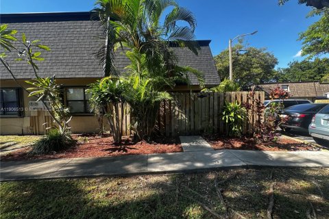 Villa ou maison à louer à Miami, Floride: 3 chambres, 135.82 m2 № 1957086 - photo 21