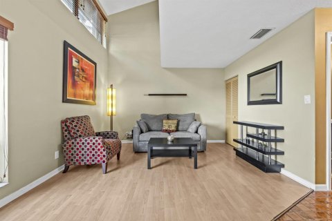 Condo in Oakland Park, Florida, 2 bedrooms № 2088391 - photo 9