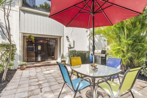 Condo in Oakland Park, Florida, 2 bedrooms № 2088391 - photo 19
