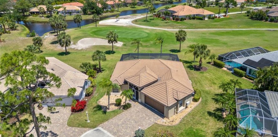 House in Punta Gorda, Florida 2 bedrooms, 185.9 sq.m. № 1648824