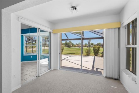 House in Punta Gorda, Florida 2 bedrooms, 185.9 sq.m. № 1648824 - photo 21