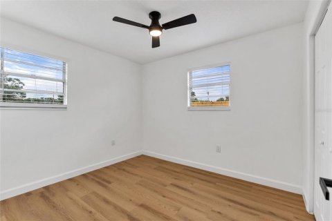 Casa en venta en Tampa, Florida, 3 dormitorios, 106.84 m2 № 2219247 - foto 17