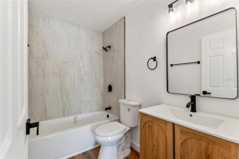 Casa en venta en Tampa, Florida, 3 dormitorios, 106.84 m2 № 2219247 - foto 19