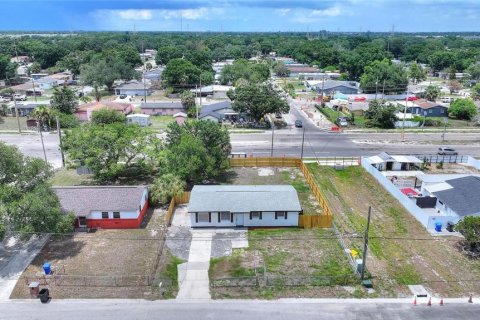 Casa en venta en Tampa, Florida, 3 dormitorios, 106.84 m2 № 2219247 - foto 4