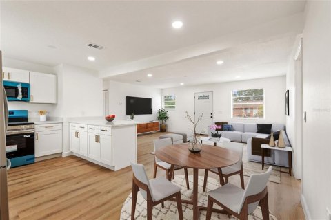 Casa en venta en Tampa, Florida, 3 dormitorios, 106.84 m2 № 2219247 - foto 9