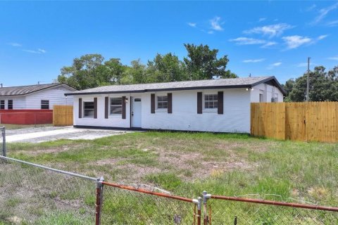 Casa en venta en Tampa, Florida, 3 dormitorios, 106.84 m2 № 2219247 - foto 3