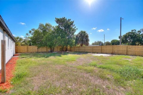 Casa en venta en Tampa, Florida, 3 dormitorios, 106.84 m2 № 2219247 - foto 26