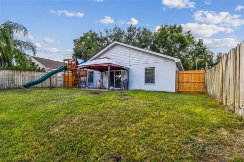 House in Valrico, Florida 3 bedrooms, 120.77 sq.m. № 1876402 - photo 22