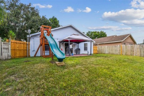 House in Valrico, Florida 3 bedrooms, 120.77 sq.m. № 1876402 - photo 24