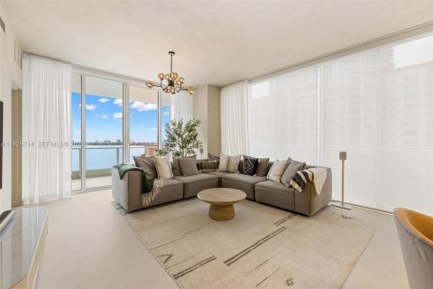 Condominio en venta en Miami, Florida, 3 dormitorios, 155.98 m2 № 1984283 - foto 6