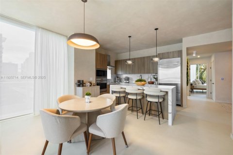 Condominio en venta en Miami, Florida, 3 dormitorios, 155.98 m2 № 1984283 - foto 11