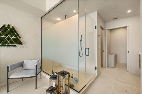 Condominio en venta en Miami, Florida, 3 dormitorios, 155.98 m2 № 1984283 - foto 20