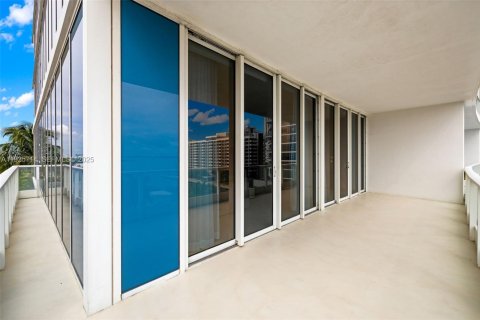 Condominio en venta en Miami, Florida, 3 dormitorios, 155.98 m2 № 1984283 - foto 28