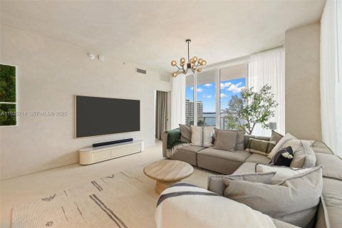 Condominio en venta en Miami, Florida, 3 dormitorios, 155.98 m2 № 1984283 - foto 7