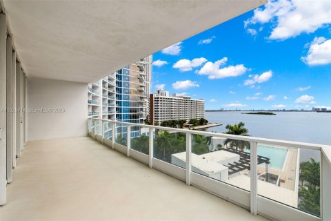 Condominio en venta en Miami, Florida, 3 dormitorios, 155.98 m2 № 1984283 - foto 25
