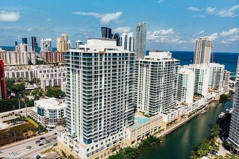 Copropriété à vendre à Sunny Isles Beach, Floride: 3 chambres, 141.58 m2 № 2254917 - photo 2
